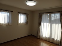 和モダン 小屋裏３階の家　〈寝室〉
