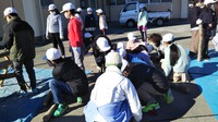 1椎茸の菌打ち作業　都田小学校　豊岡小学校　都田南小学校