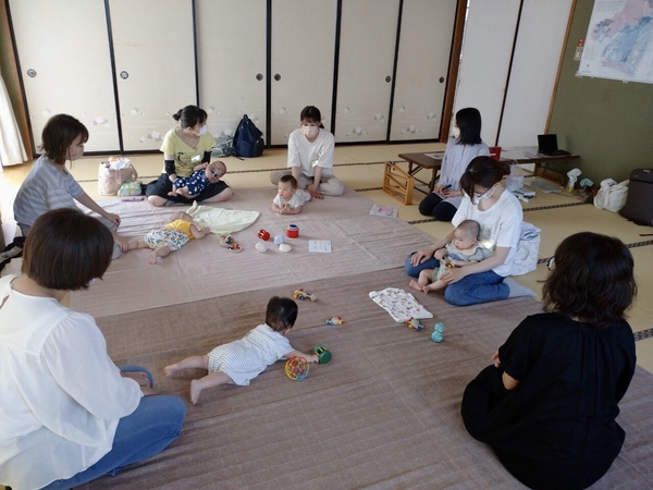 ５月１５日（月）出張ひろば『ここみひだまりひろば』助産師さんを囲んで０歳おしゃべり会開催します！
