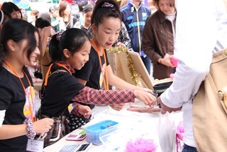 ラブガール　会心のガッツポーズ！