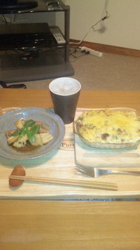 今から………飯！？ 2011/02/07 22:25:17