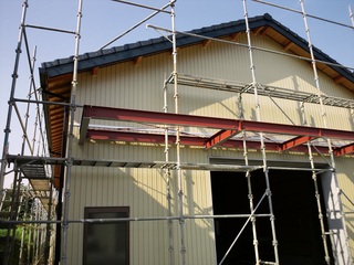 瓦屋根　倉庫