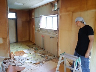 リフォームの現場始まりました。