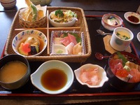 食べてばっかり・・・・