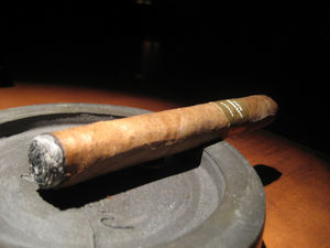 last　night　cigar
