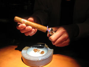 last　night　cigar