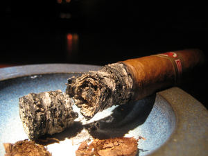 last　night　cigar