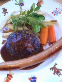 明日はピザとハンバーグ