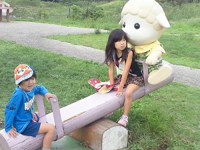 家族で「ぐりんぱ-Grinpa-」に来てます　♪