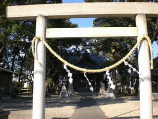 神社に吹く風