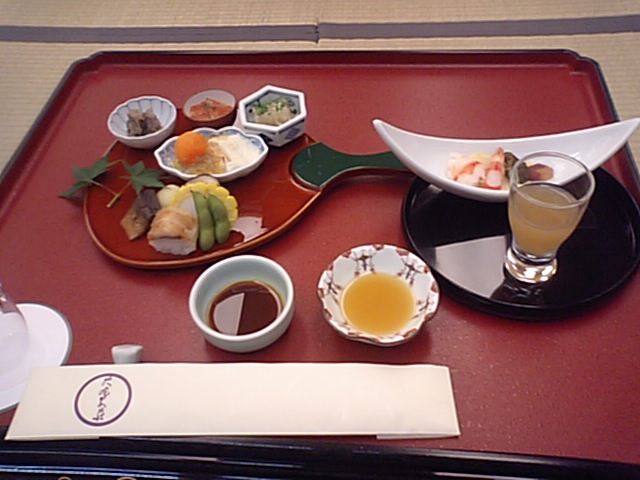 旅館………