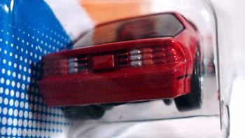 シボレーカマロ IROC-Zは赤です