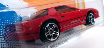 シボレーカマロ IROC-Zは赤です