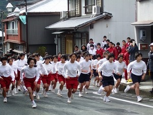 ★冬晴れの中学校マラソン大会★