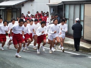 ★冬晴れの中学校マラソン大会★