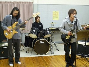 ★窓枠ロックバンドクラブ水窪★