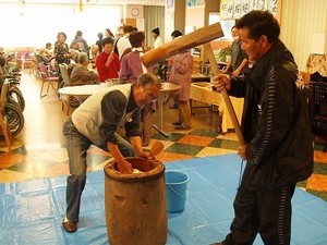 ★一足早い餅つき★