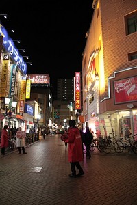 夜・浜松駅前・テテル前。 2012/01/30 07:53:48