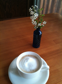 今朝はカフェオレ♪