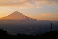 夕日が沈む富士山