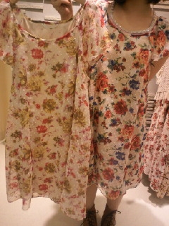 ★スノーカットシフォンローズ柄ワンピ★