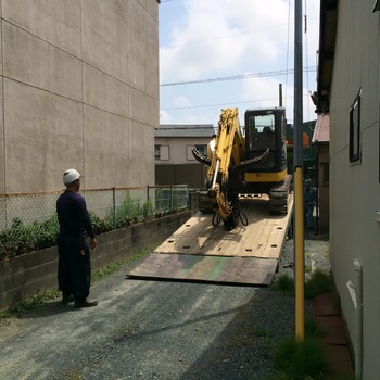 解体始まりました。
