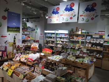 秋葉原～～～。