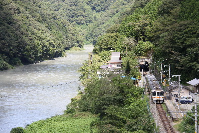 飯田線唐笠駅にて・・・ドクター東海