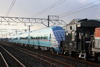 今日の甲種輸送・・・小田急６００００系