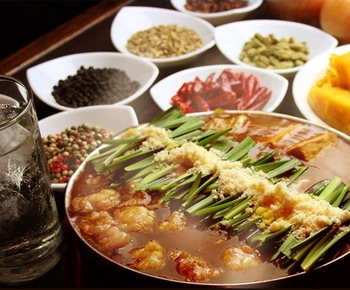 夏カレーもつ鍋
