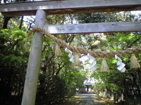 ６００に。