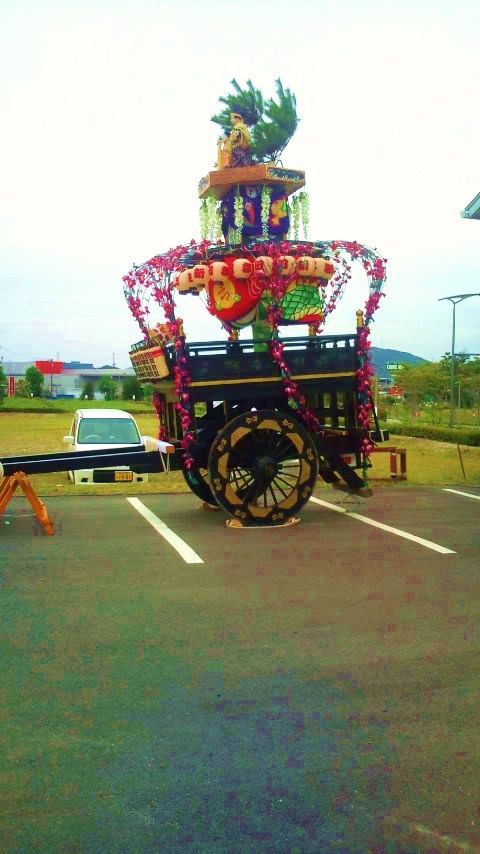 ２輪屋台の車輪 l 電気屋の神社とお祭り日記