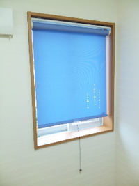 小窓ロールスクリーン♪ 2011/06/25 22:48:38