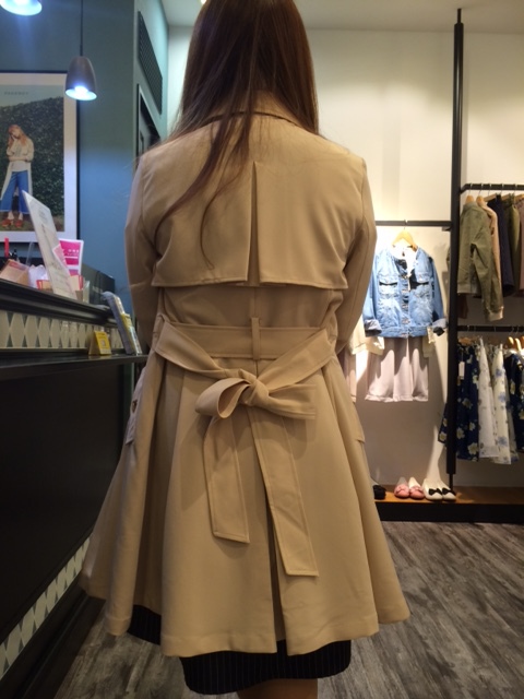 ＼(^o^)／大人気のドレストレンチ！！