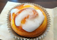 【コンビニドーナツ】夏にぴったり！ローソンのはちみつレモンロールを食べてみた！