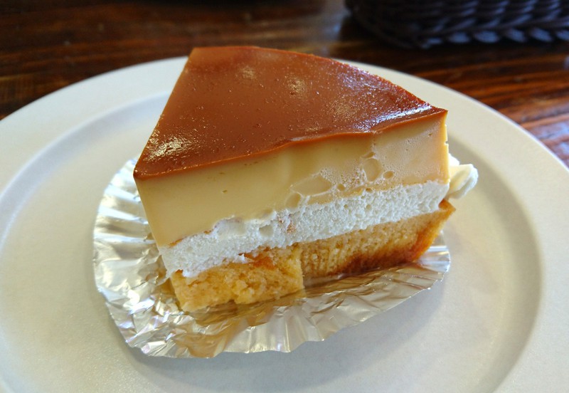 【藤枝市青木】バウムクーヘン専門店「カフェ リーベンローザ（Cafe Lieben rosa）」でケーキと紅茶を楽しむ！