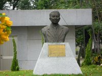 鳥居信平７　４体目の胸像