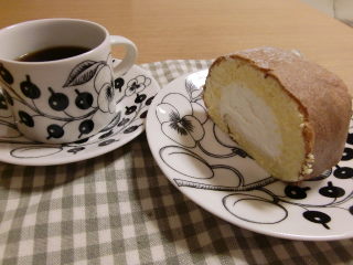 湯布院ゆふふのロールケーキ