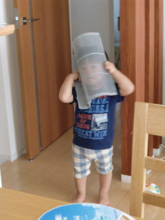 いないいないばあ