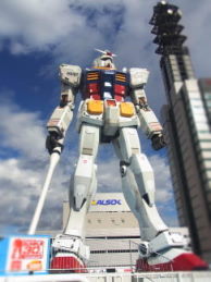 ガンダム像見てきました～！！