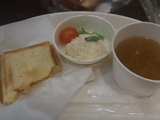 オークラベーカリーの５００円ランチ②