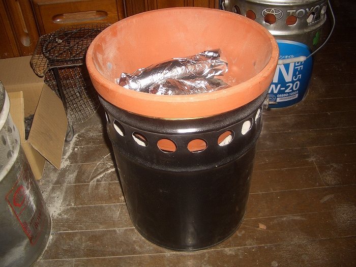 ペール缶火鉢で焼き芋