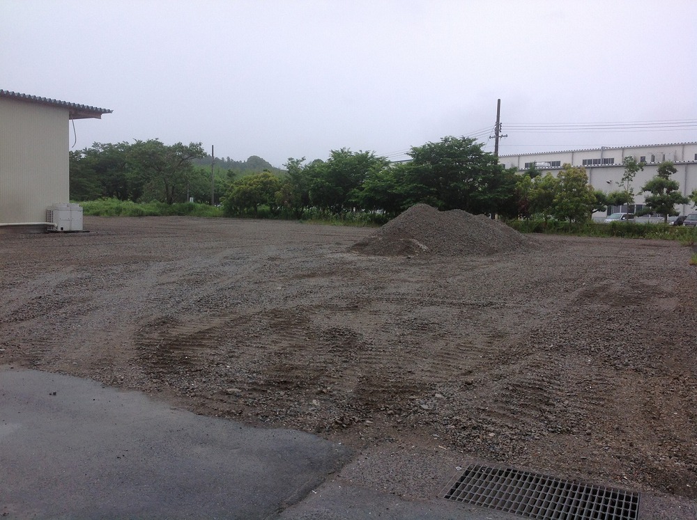 ＲＣ砕石配達搬入敷き均し