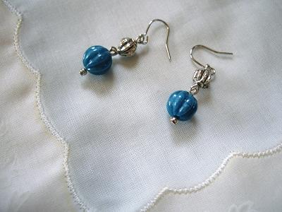 アクリルピアス