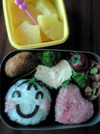 娘のお弁当。 2012/11/08 00:52:37