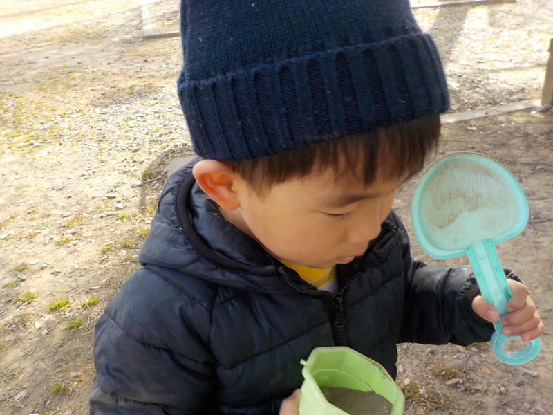 ２歳児さん公園遊びの様子