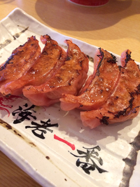 ピンクの餃子「桜海老焼き餃子」がカワイイ！鴨江のラーメン「海老一番」【女子ラーメン部？】
