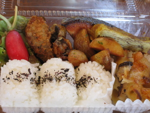 おひなさまバージョンのおはぎ２色！