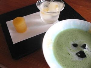 冷たいお抹茶もいい・・・