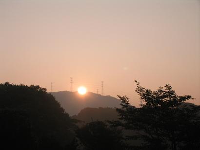 静かな日の出♪